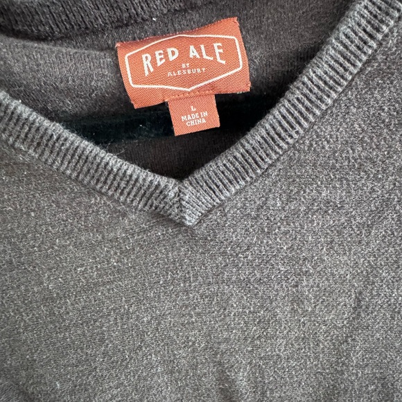 Men's Red Ale Large Brown Sweater - Picture 2 of 6